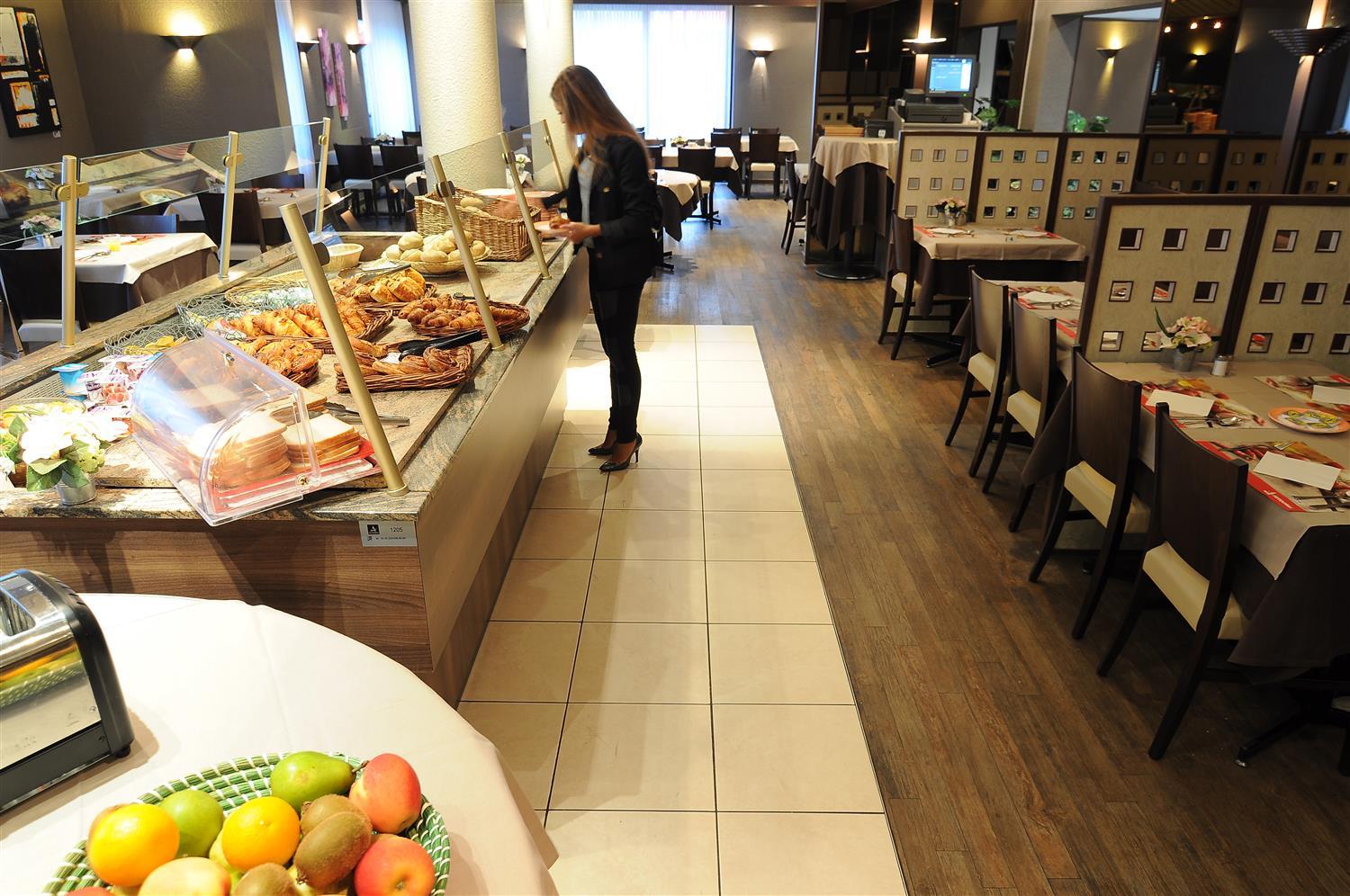 restaurant cafeteria