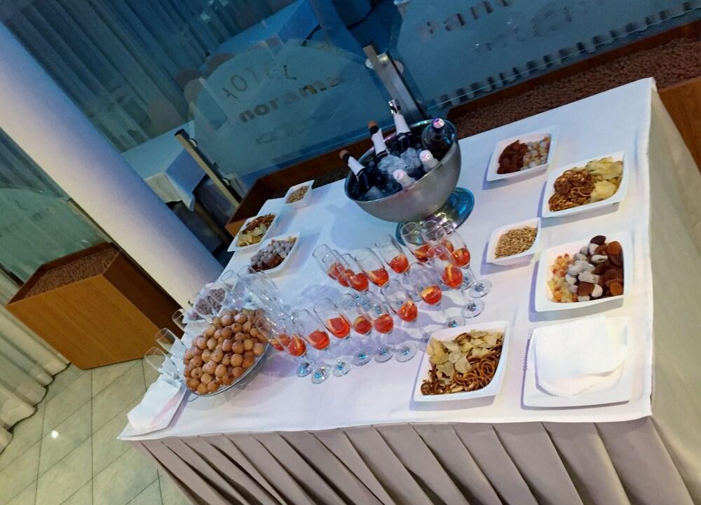 restaurant cafeteria