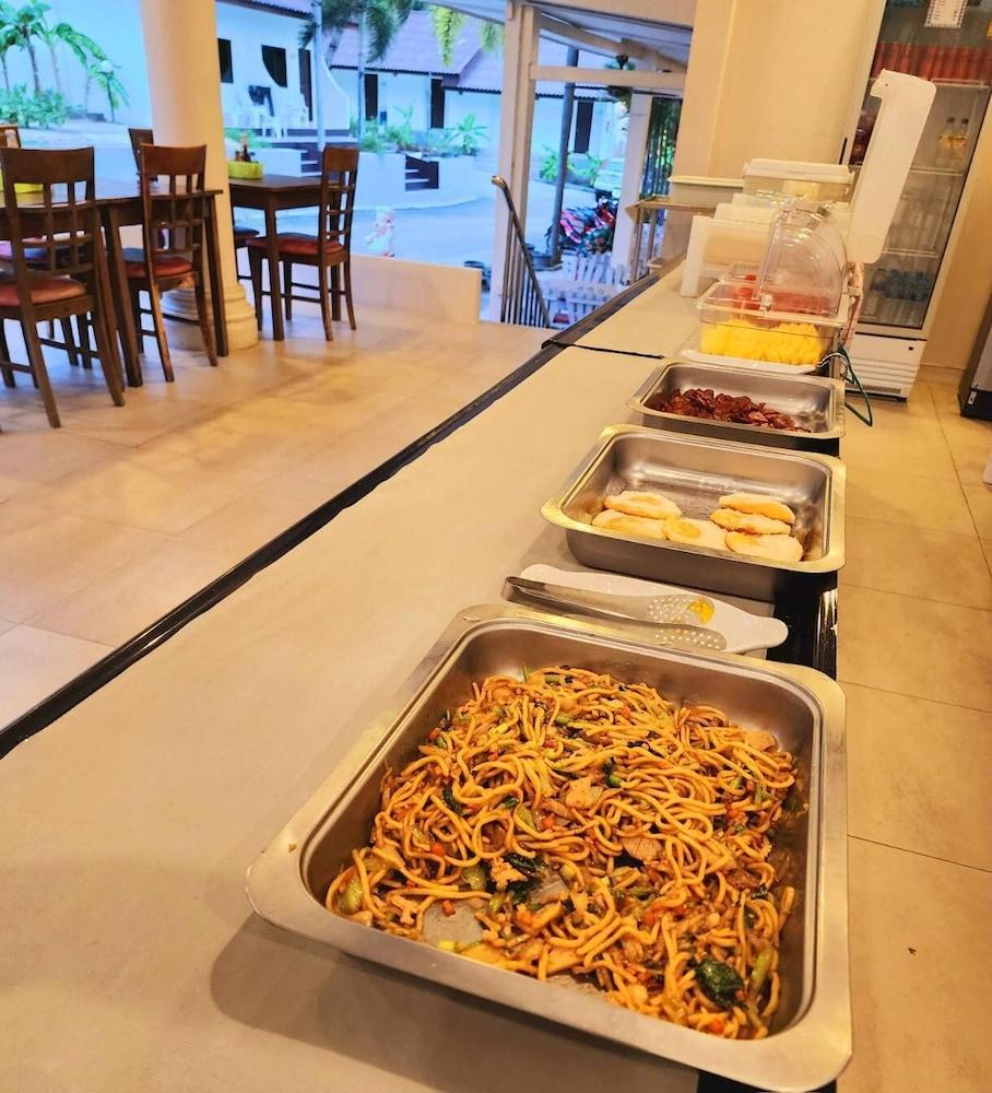 restaurant cafeteria