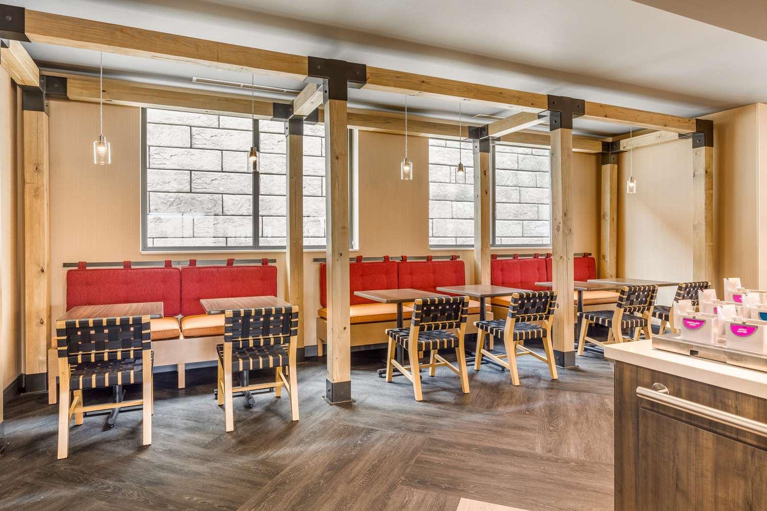 restaurant cafeteria