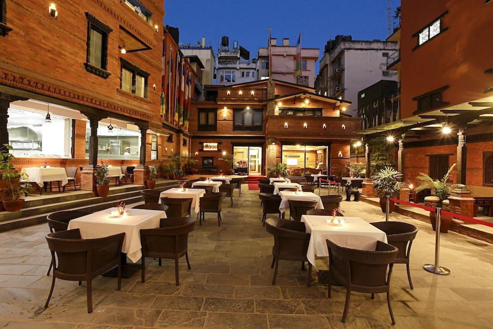 restaurant cafeteria