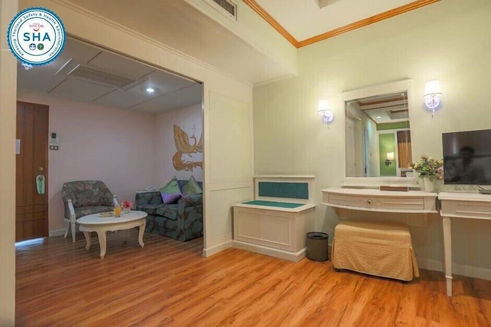 lounge