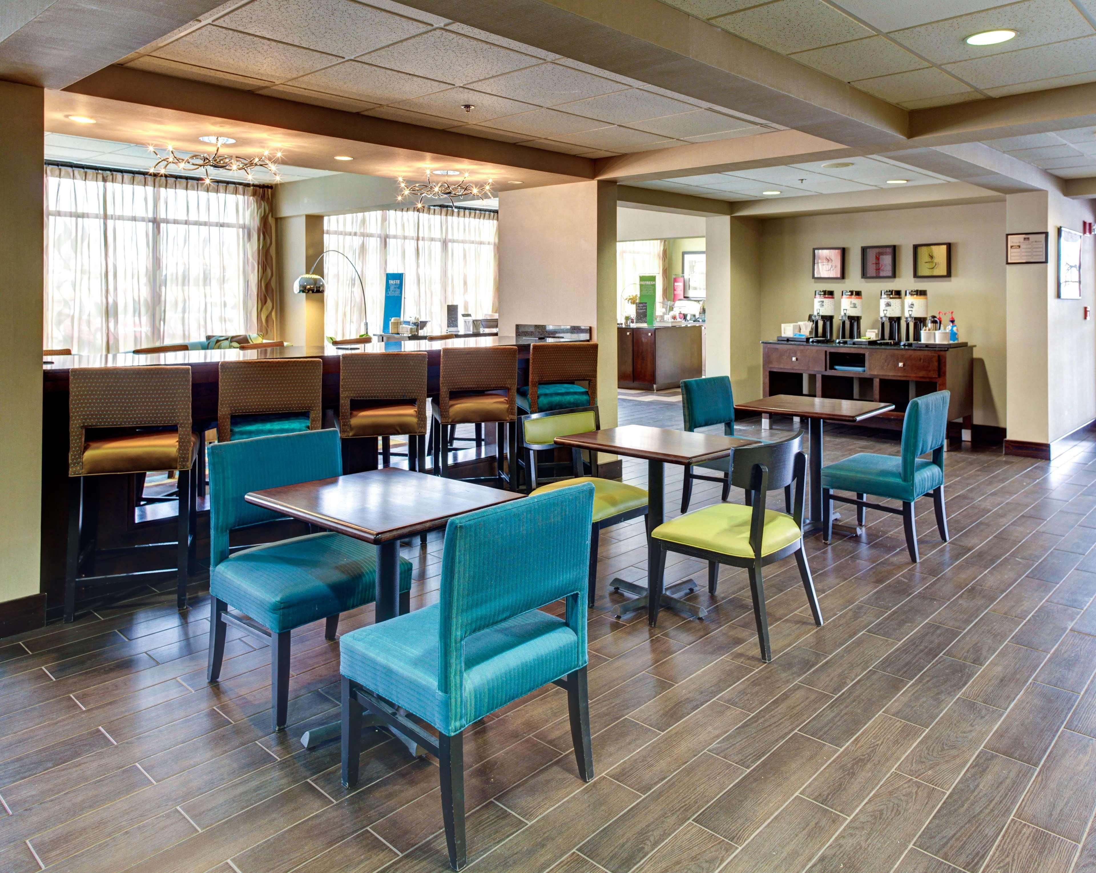 restaurant cafeteria
