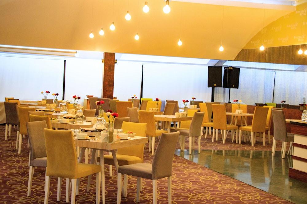 restaurant cafeteria