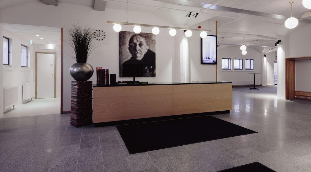 lobby