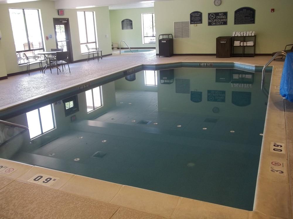 swimming pool spa