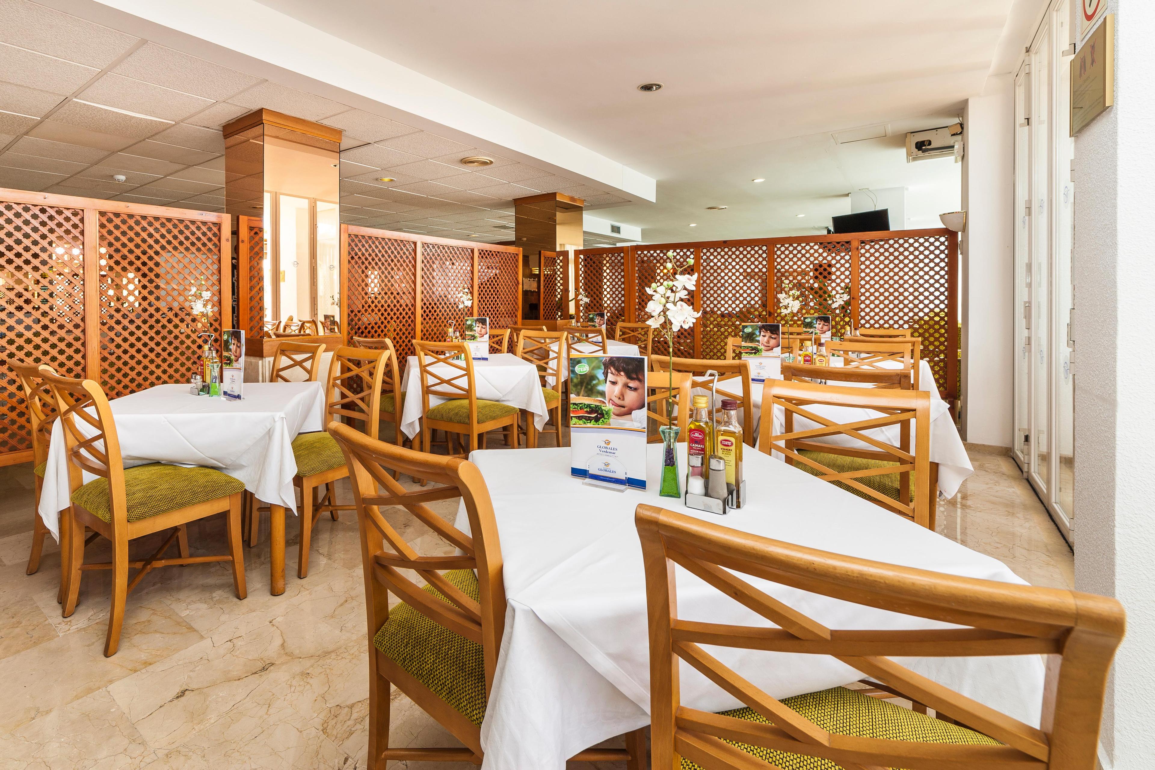 restaurant cafeteria