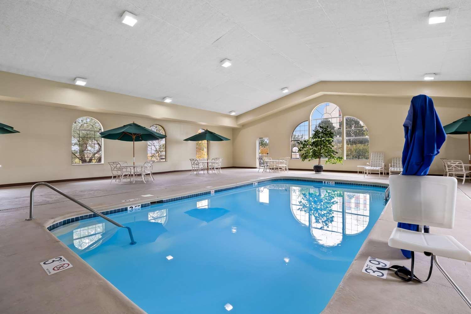 swimming pool spa
