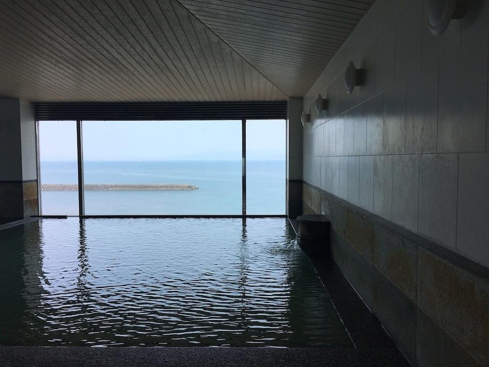 swimming pool spa