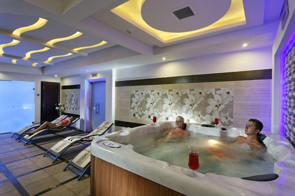 swimming pool spa