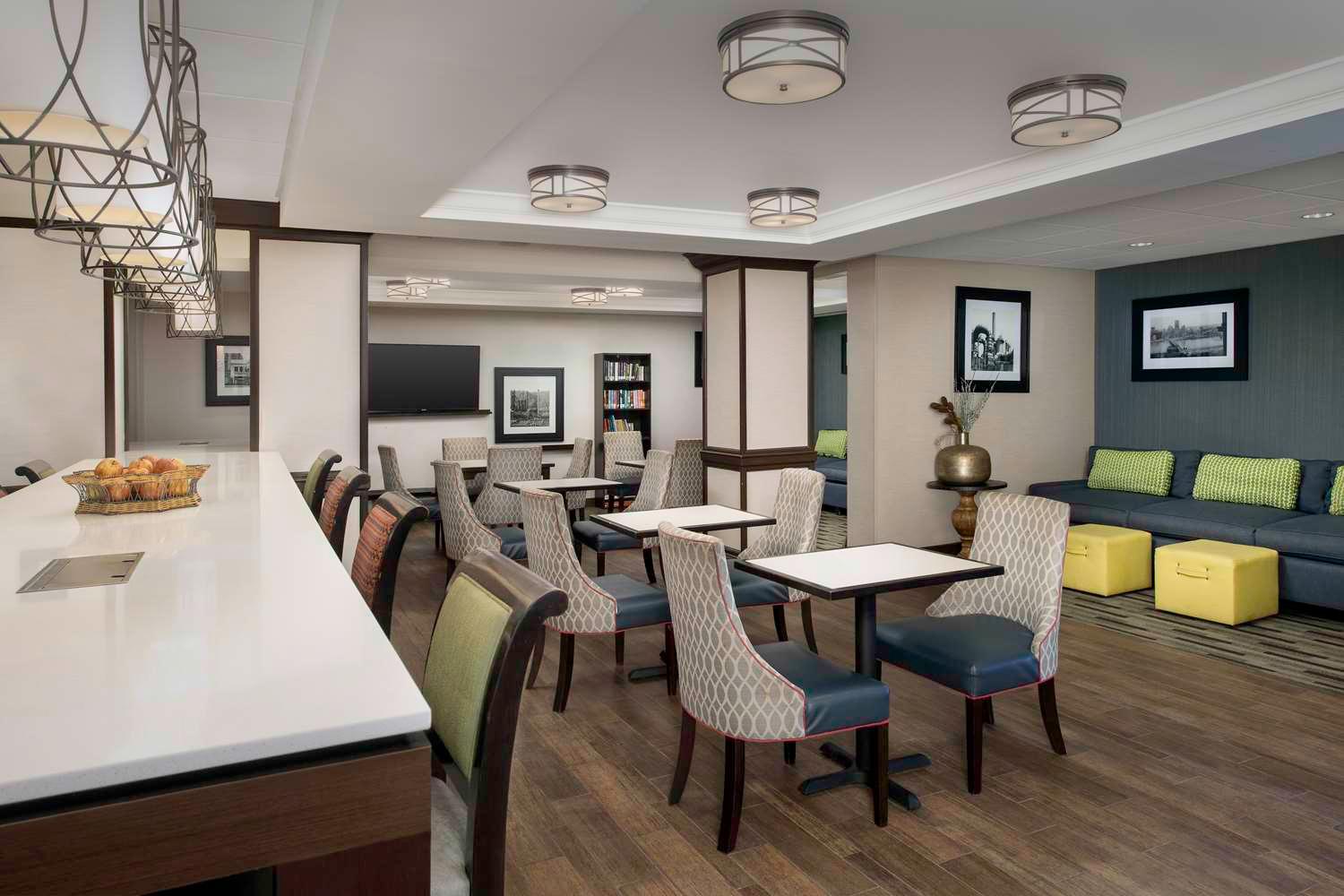 restaurant cafeteria