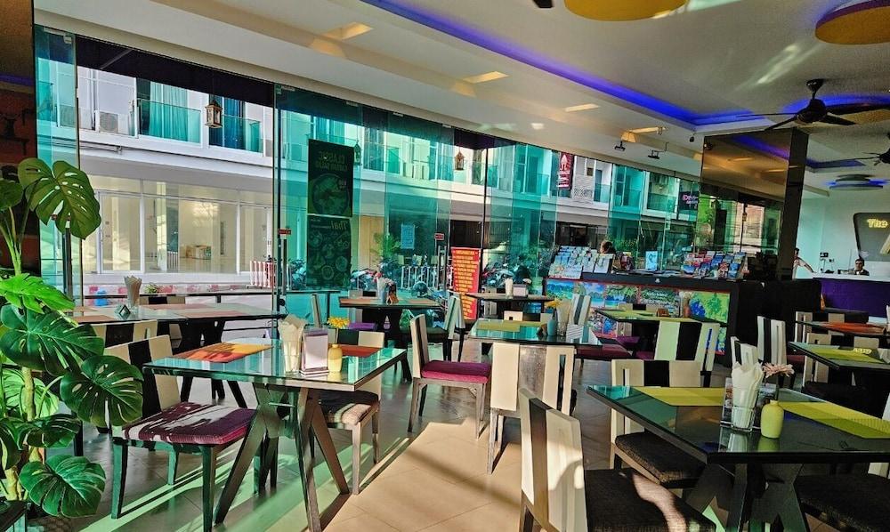 restaurant cafeteria