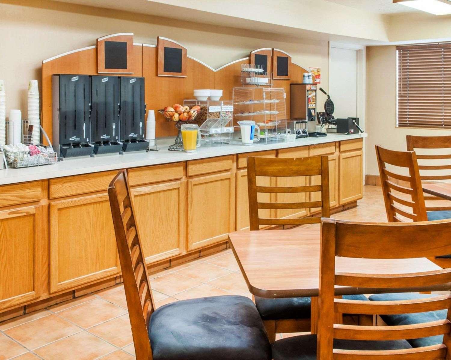 restaurant cafeteria