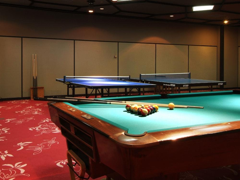 swimming pool spa