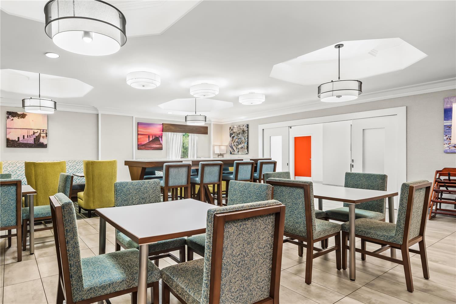 restaurant cafeteria