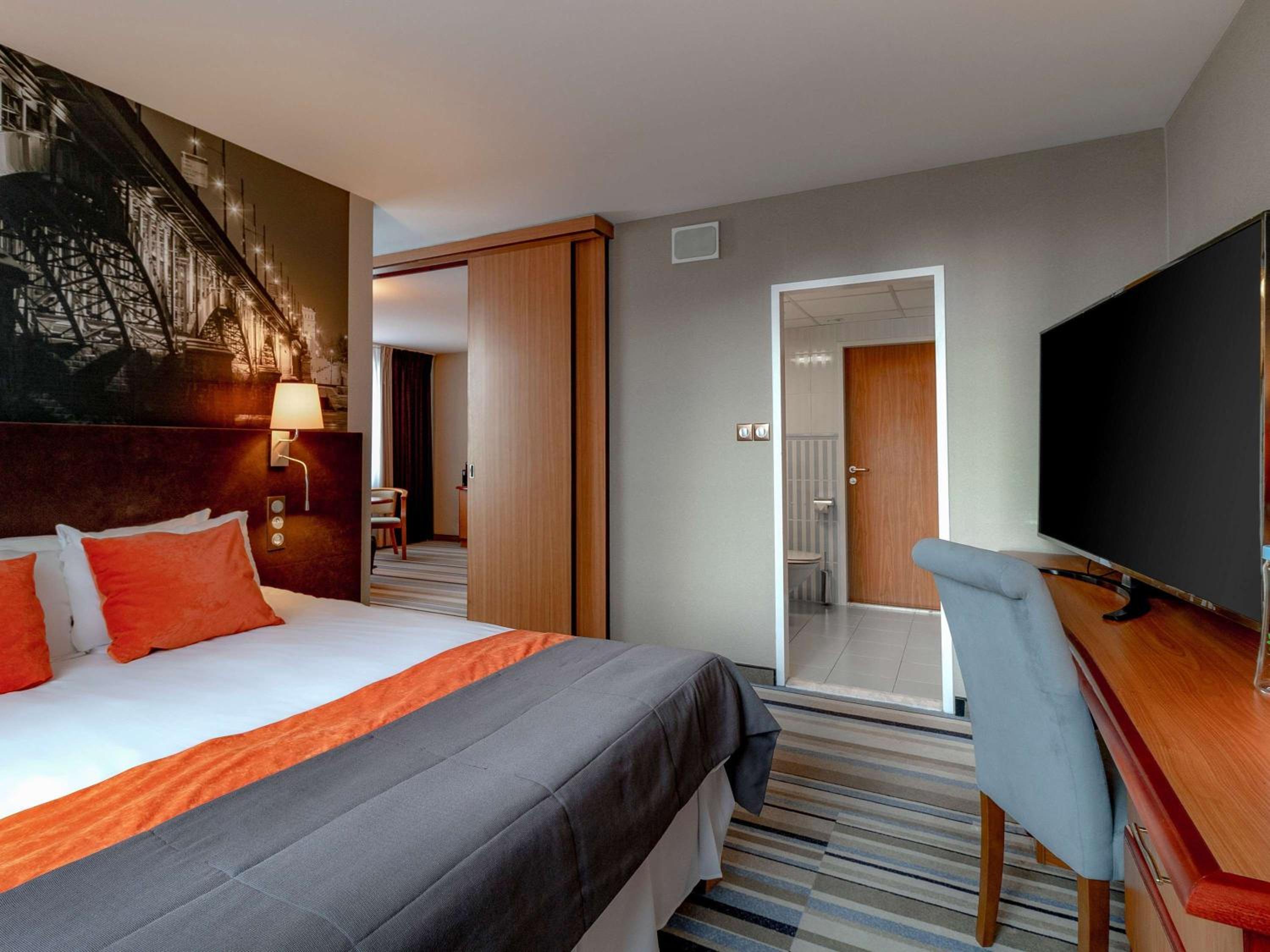 rooms