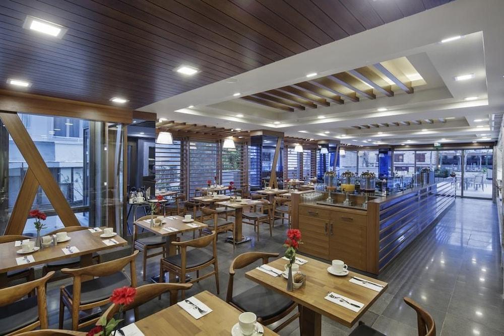restaurant-cafeteria