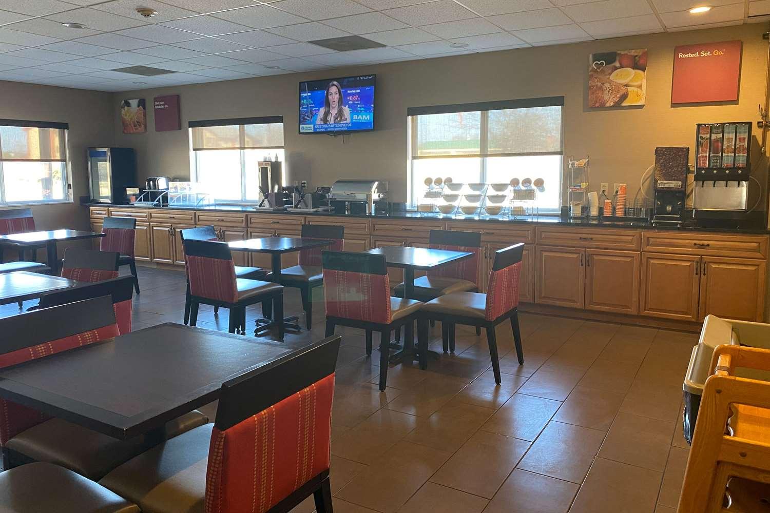 restaurant cafeteria