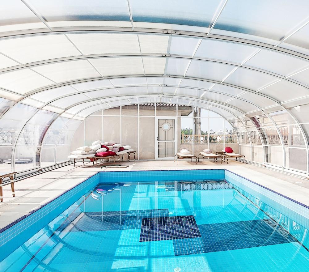 swimming pool spa