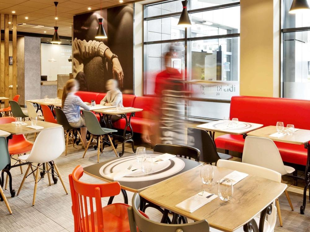 restaurant cafeteria