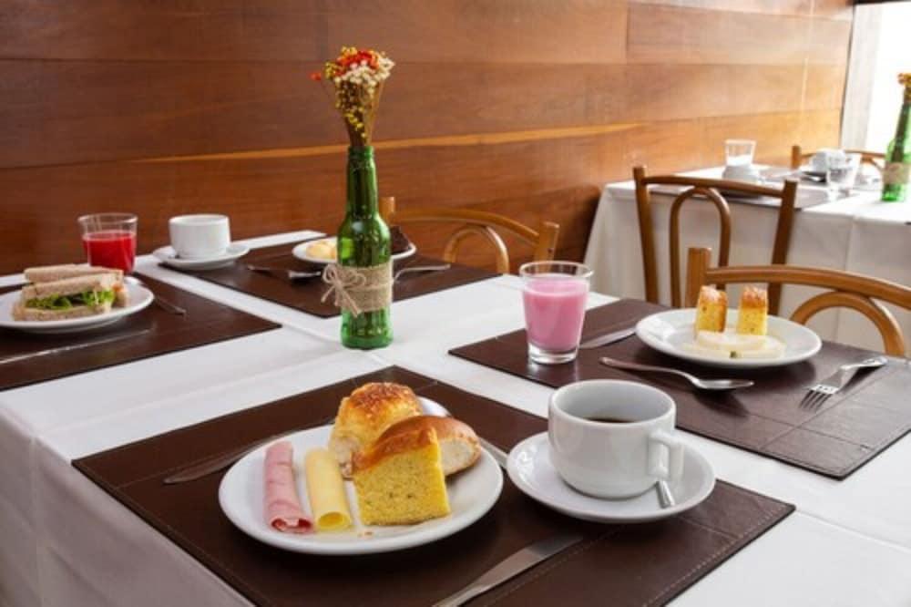 restaurant-cafeteria