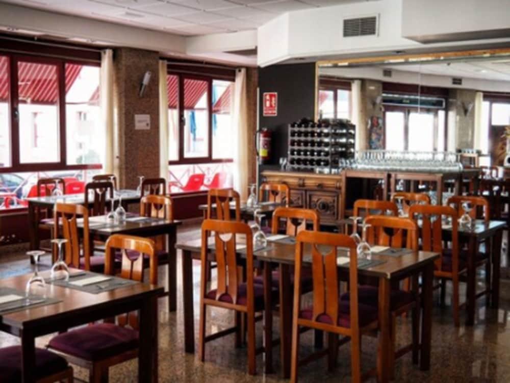 restaurant-cafeteria