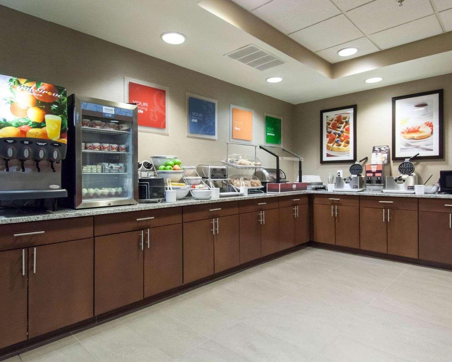 restaurant cafeteria
