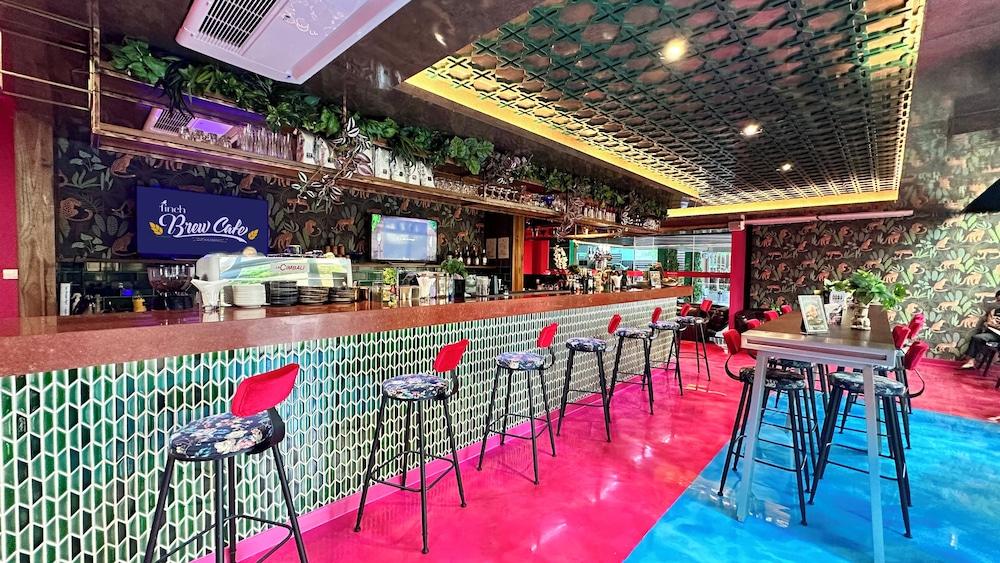 restaurant cafeteria