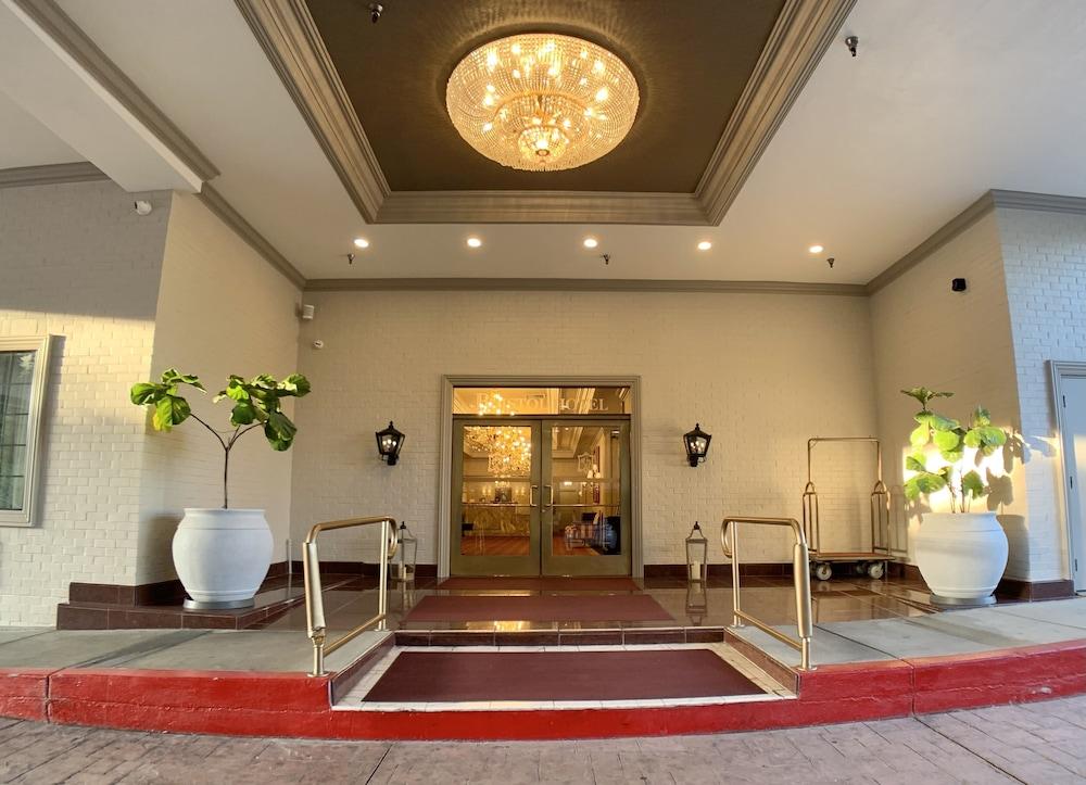 lobby