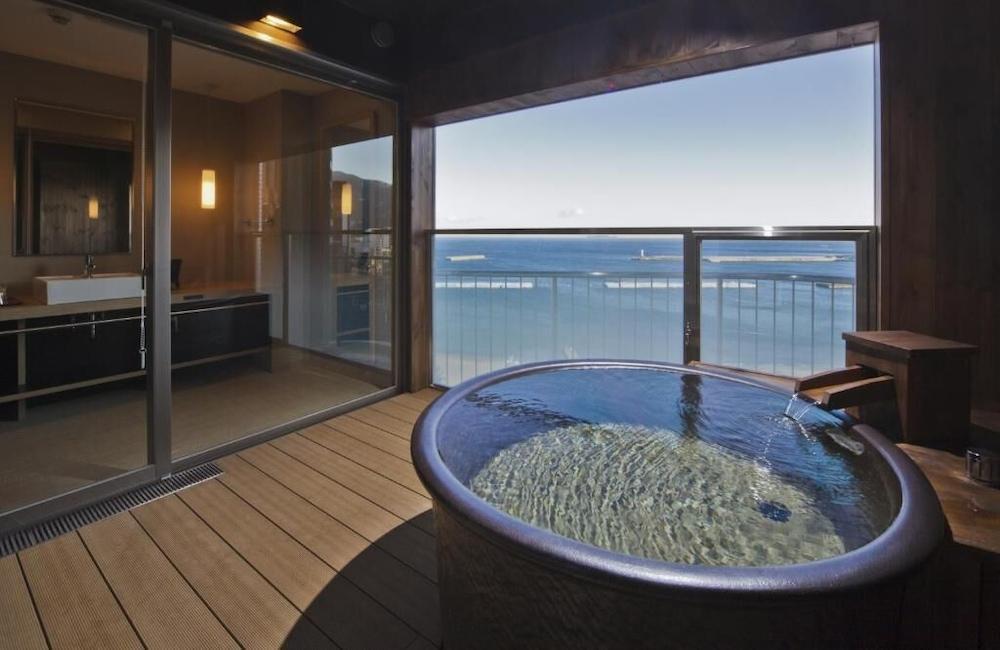 swimming pool spa