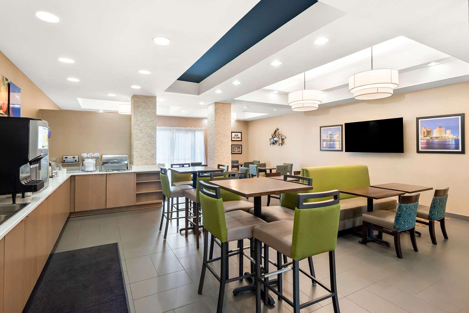 restaurant cafeteria