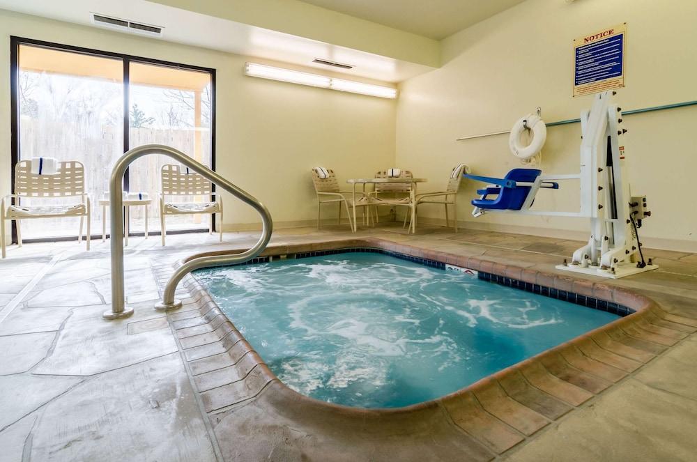 swimming pool spa