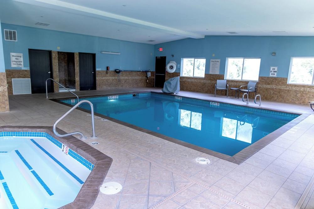 swimming pool spa