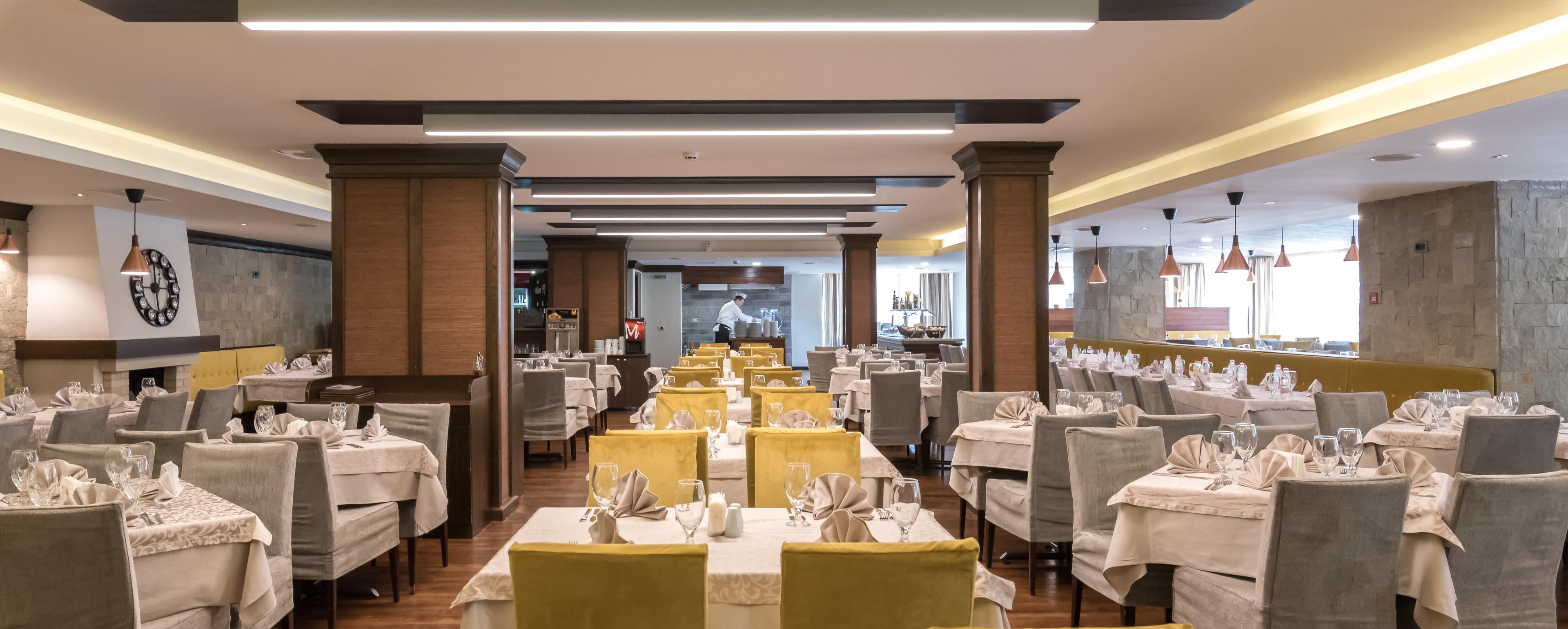 restaurant cafeteria