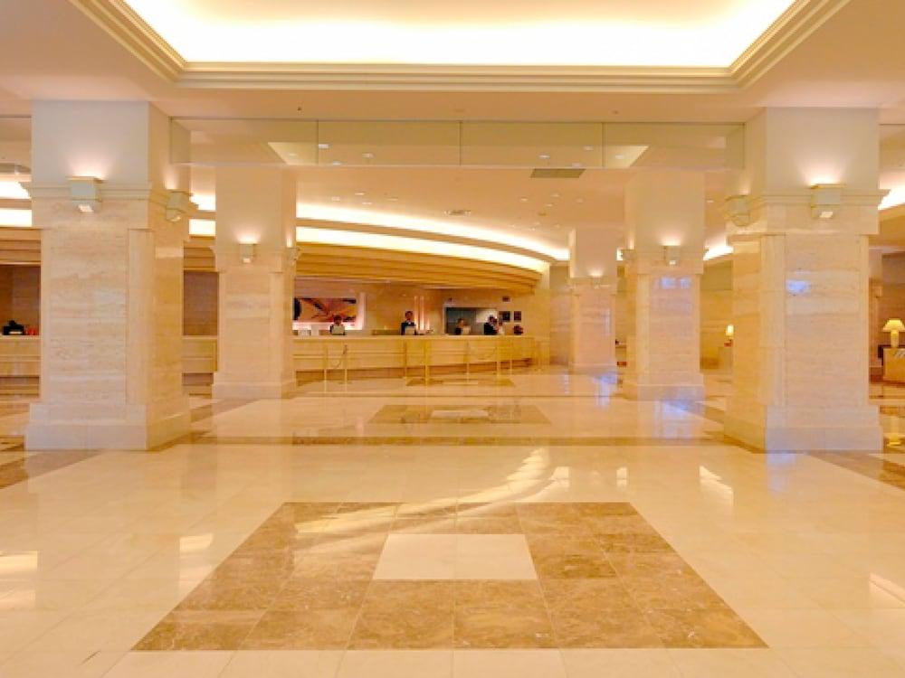 lobby
