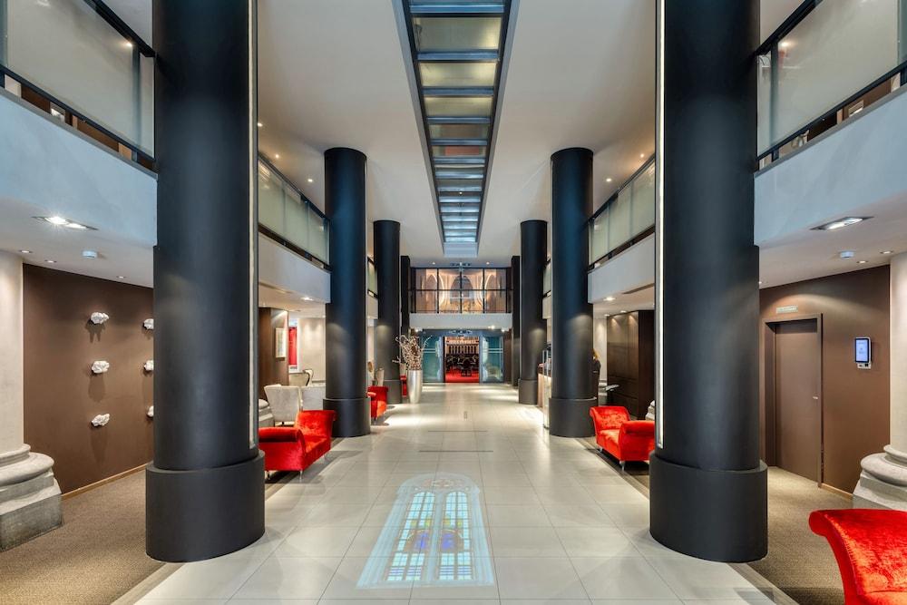 lobby