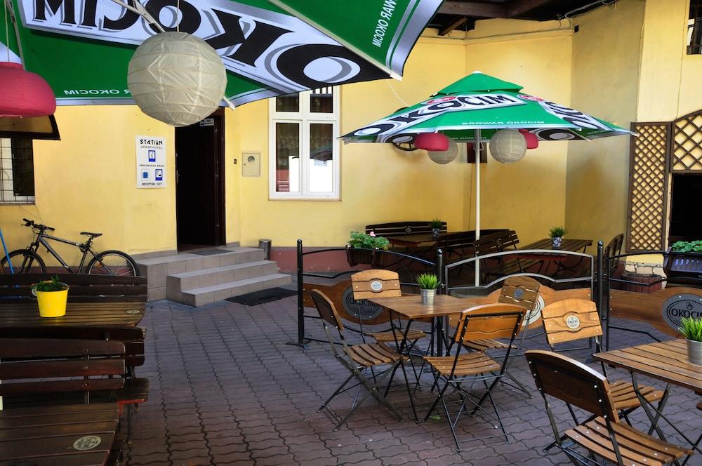 restaurant cafeteria