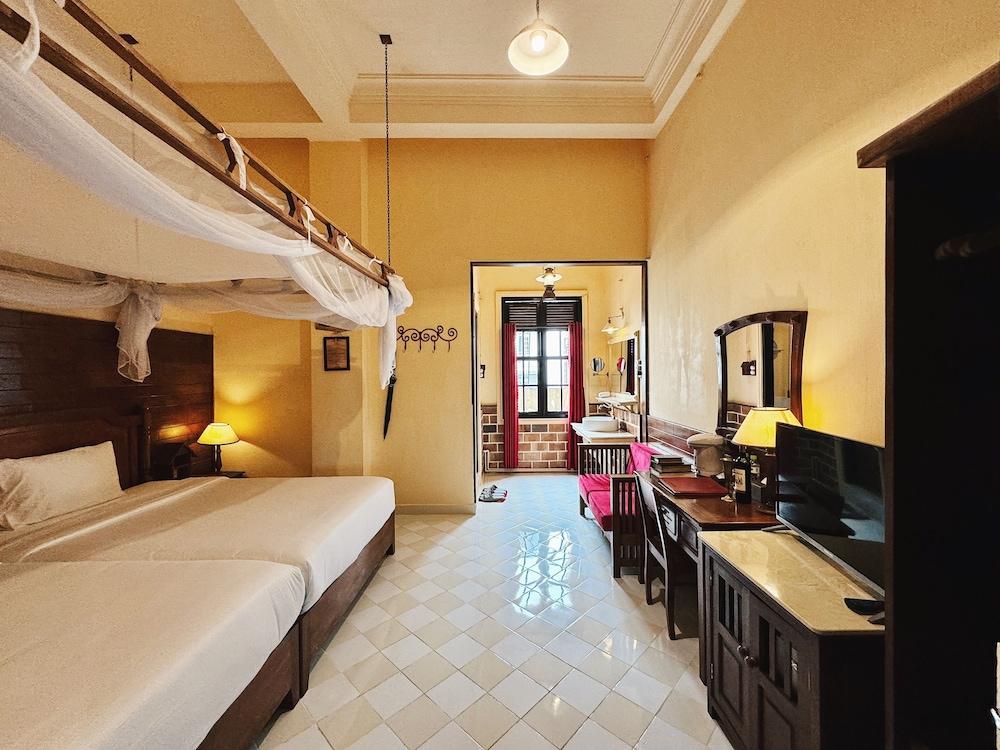 rooms