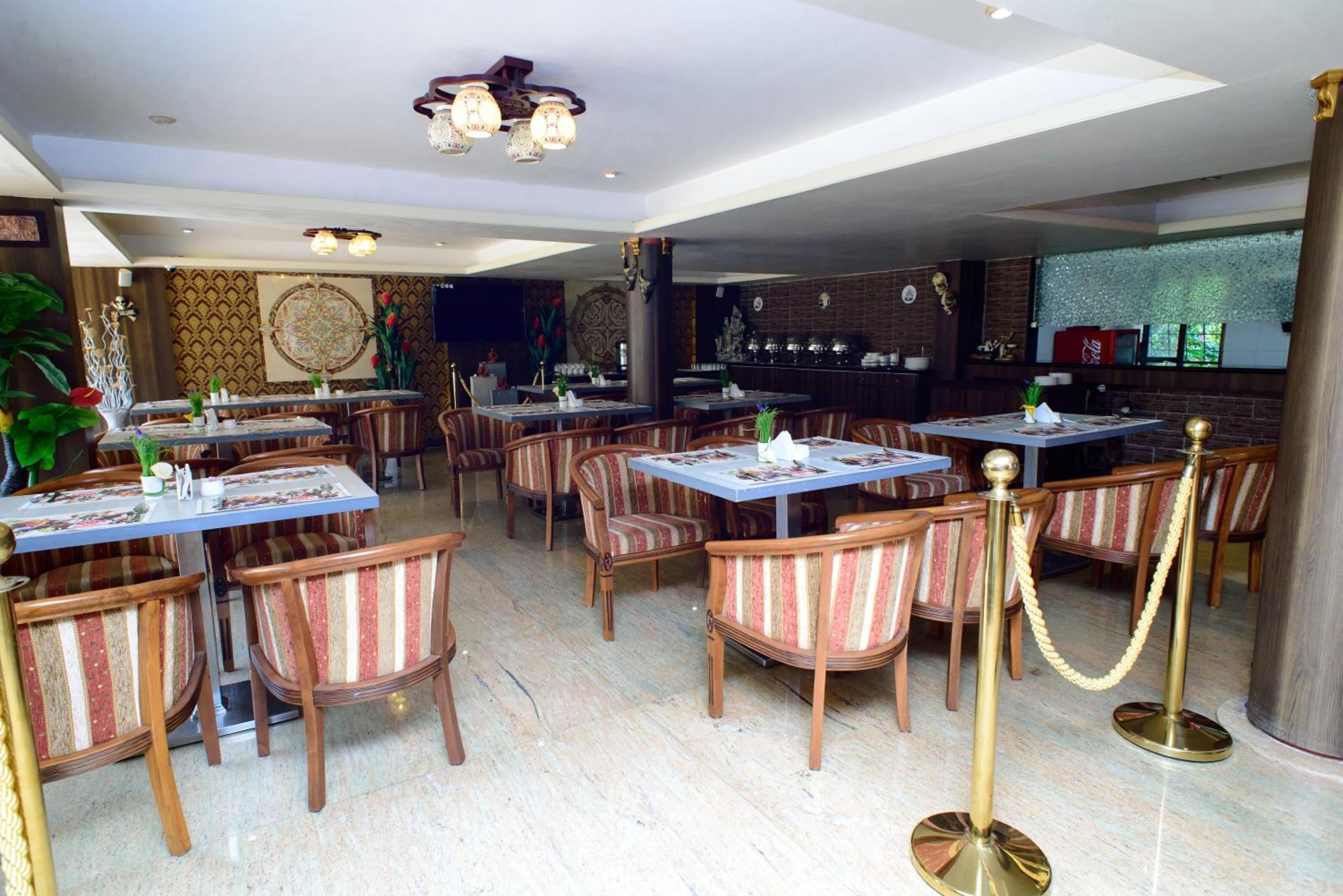 restaurant cafeteria