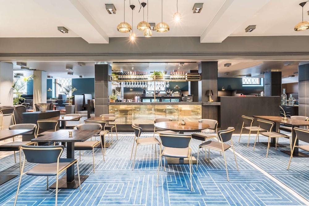 restaurant cafeteria