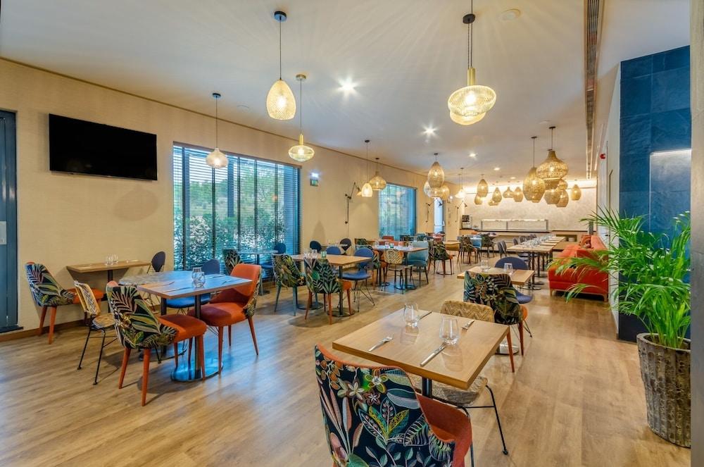 restaurant-cafeteria