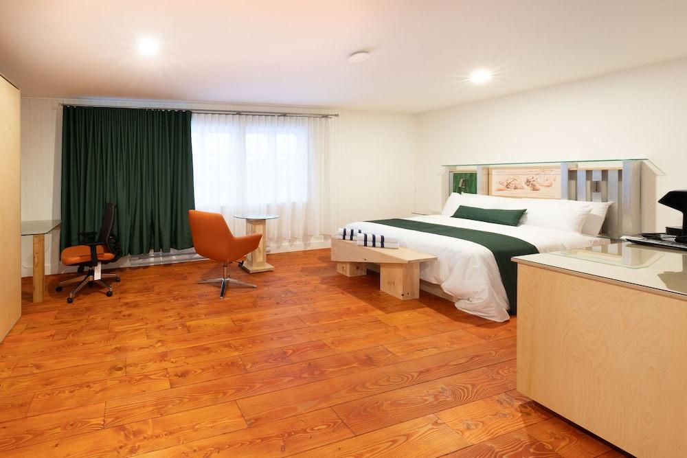rooms
