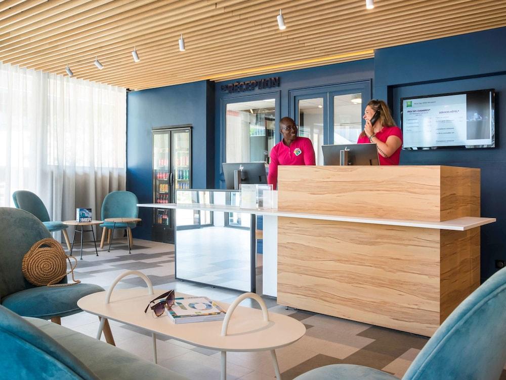 lobby