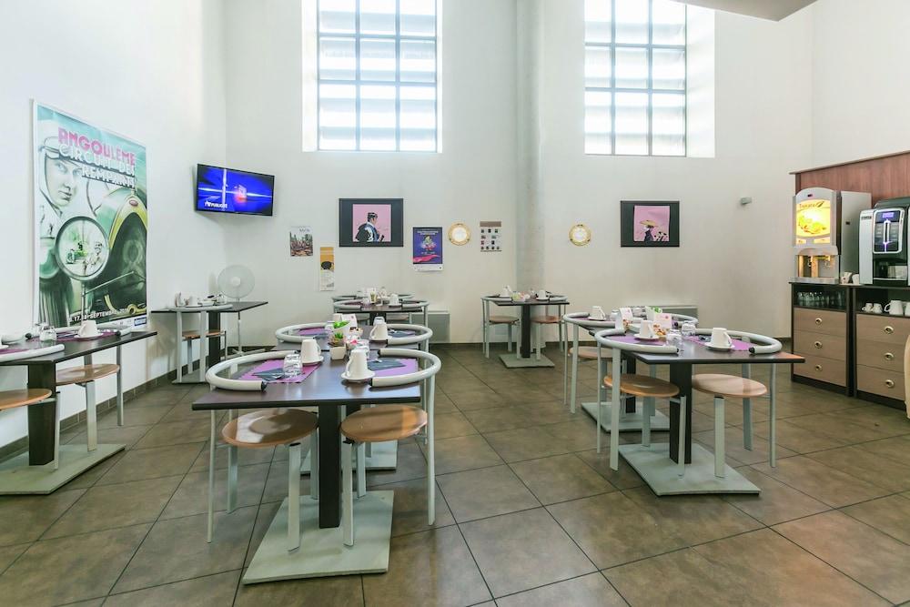 restaurant-cafeteria
