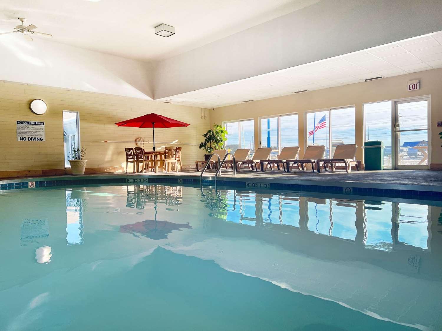 swimming pool spa