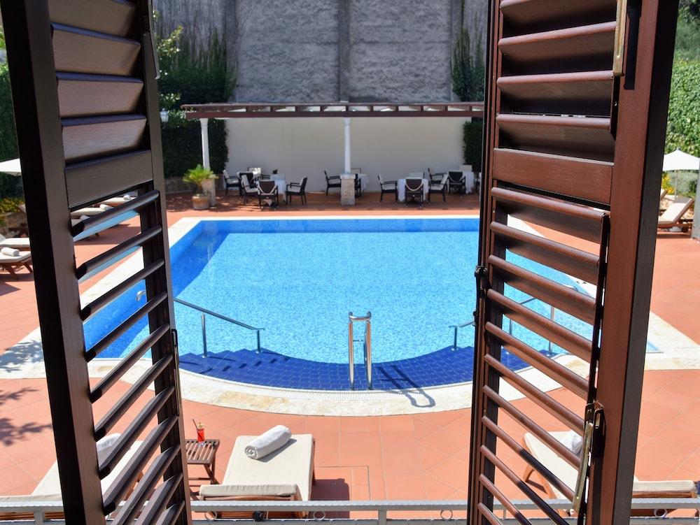 swimming pool spa