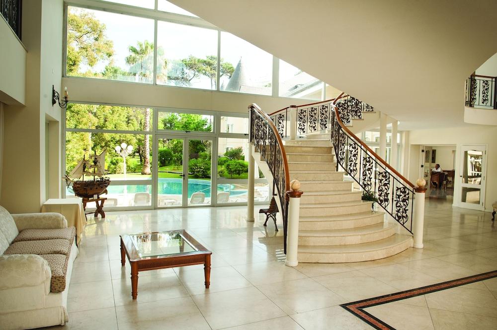 lobby
