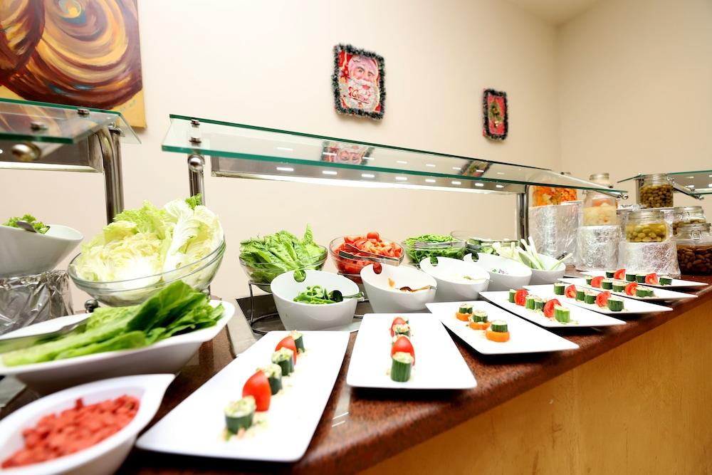 restaurant cafeteria