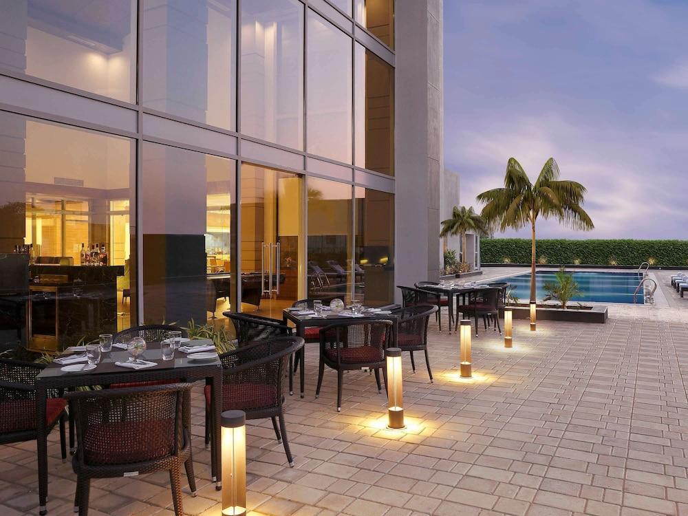 swimming pool spa