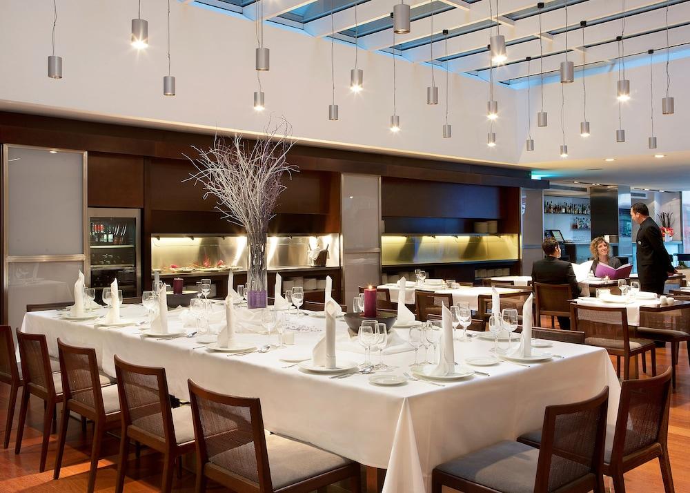 restaurant-cafeteria
